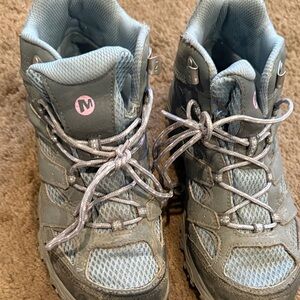 Merrell Moab3 Wide Gray Mesh Hiking Shoes in 5W